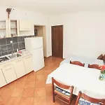 شقة Bartolic