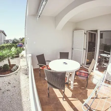 Bartolic Apartment *